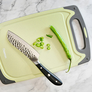 Cutting board 31x20x0,8 cm (PP + TPR)