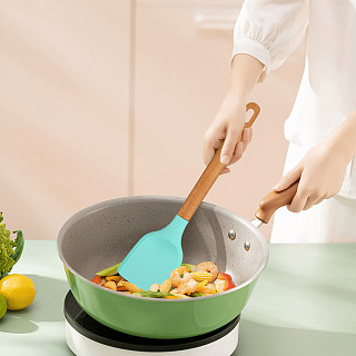 Silicone spatula 35.5 cm with wooden handle Essential