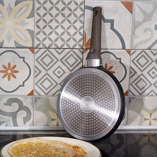 Pancake pan MELANI 24 cm with induction bottom