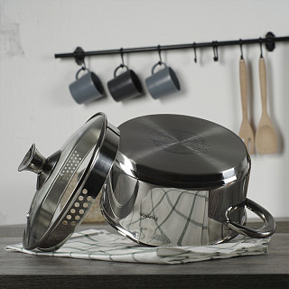 Stockpot ELEGANCE 20x10 cm / 3.1 LTR with glass lid, pouring lip and lid strainer (stainless steel)