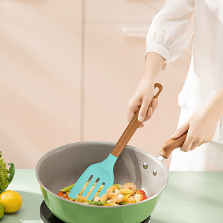 Silicone slotted spatula 35.5 cm Essential