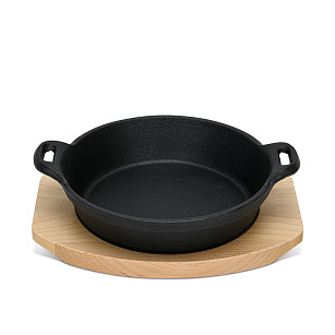 Cast iron frying pan 18 cm on a wooden stand