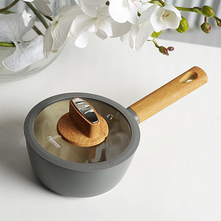 Sauce pan with lid 16 cm / 1.2 l Aria