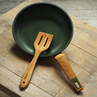 Frying pan OLIVI 24x5.5 cm (aluminium with non-stick coating)