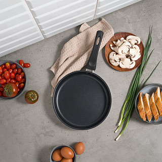 Crepe pan with non-stick coating 24 cm Tricia (stainless steel)