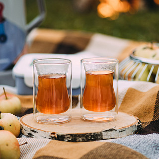 Puodelių rinkinys 2 vnt IRISH 200 ml dvisienis (stiklas)