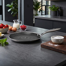 Pankūku panna HERITAGE PRO 20 cm (nerūsējošais tērauds ar pretpiedeguma pārklājumu)